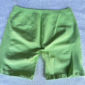 AUROLA Intensify 5" womens gym shorts size Small